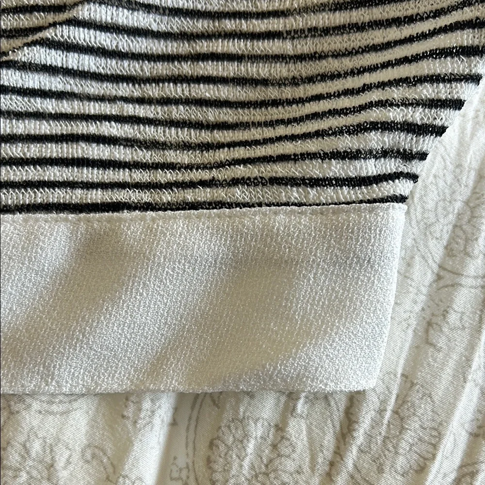 ▪️EXPRESS Striped Black/White Open Back Adjustable Waistband Loose Women’s Sz M - Picture 8 of 9